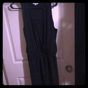 Cute dress romper pullover.